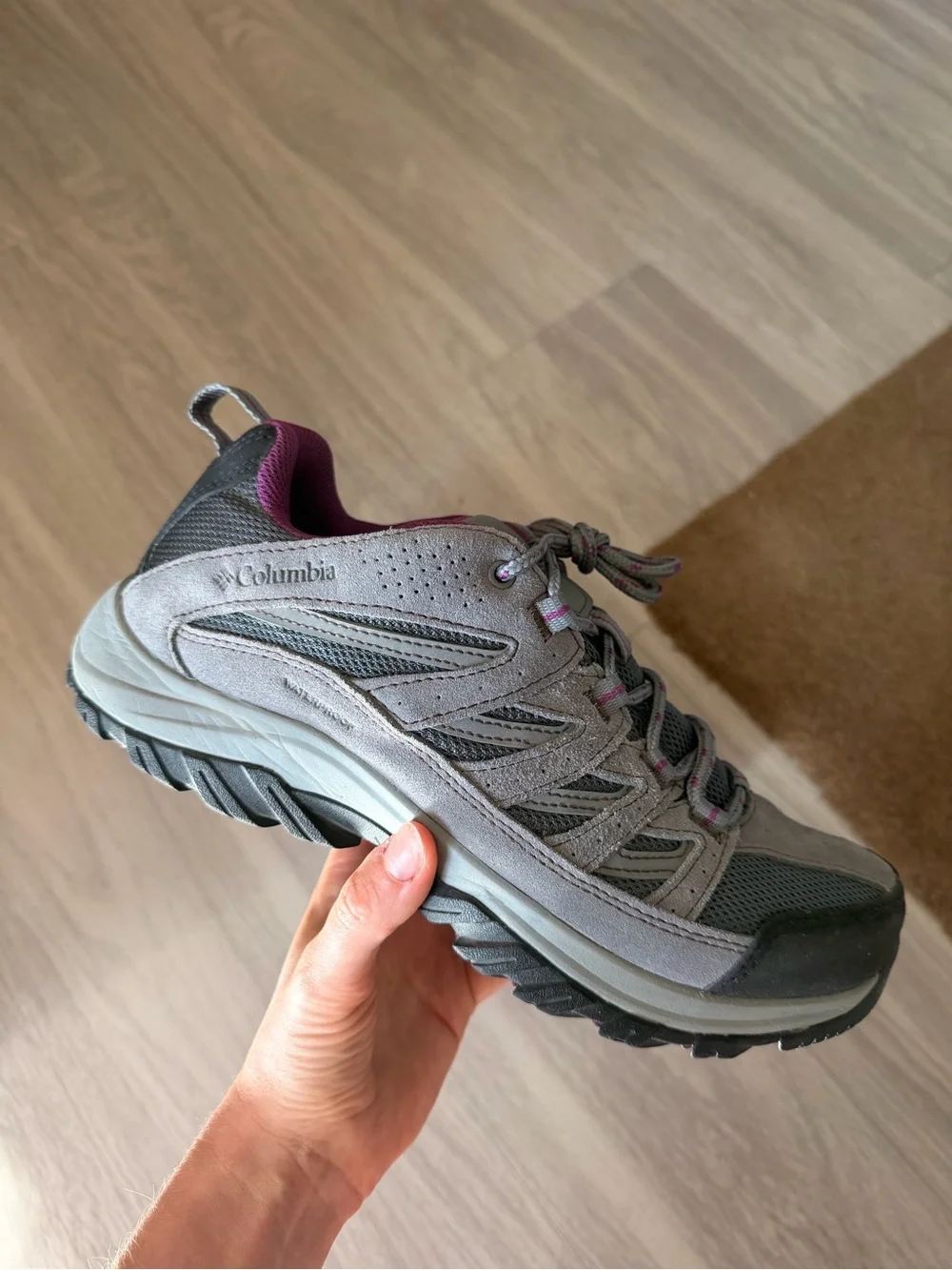Columbia Hiking Shoes Women’s Size 9.5